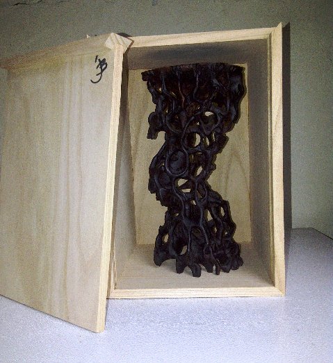 Root Stand Kiri Box